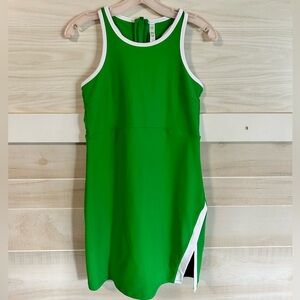 Green and white women’s tennis skirt from Sage collective. SZ M